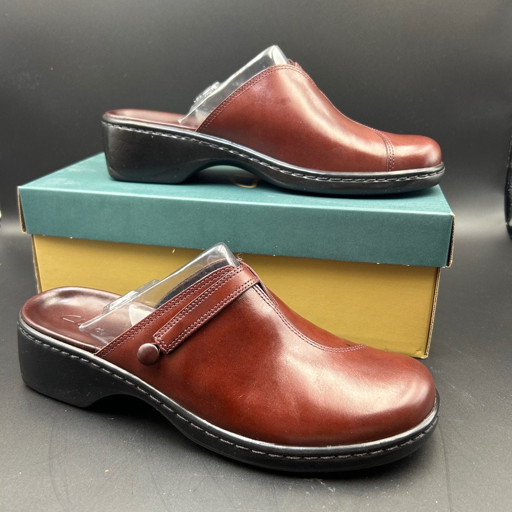 Clarks Mules Women 9 Cognac Brown Leather Clogs Slip On Comfort Dark Academia